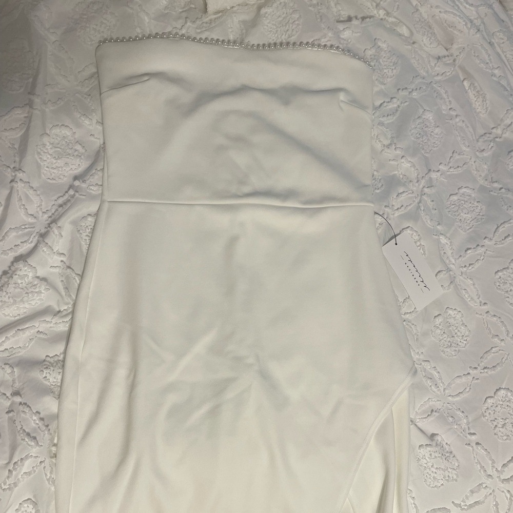 American threads mini dress,Color:white,pearls on the top,Size: Medium(stretchy)